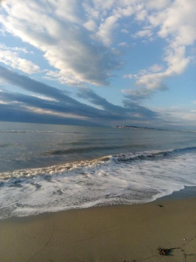 Hotel Moris Durres Exterior photo