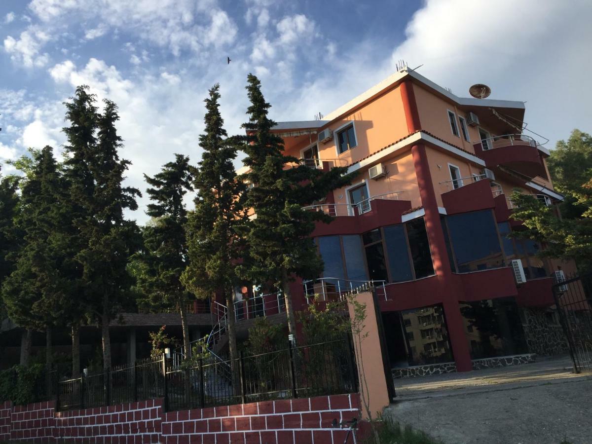 Hotel Moris Durres Exterior photo