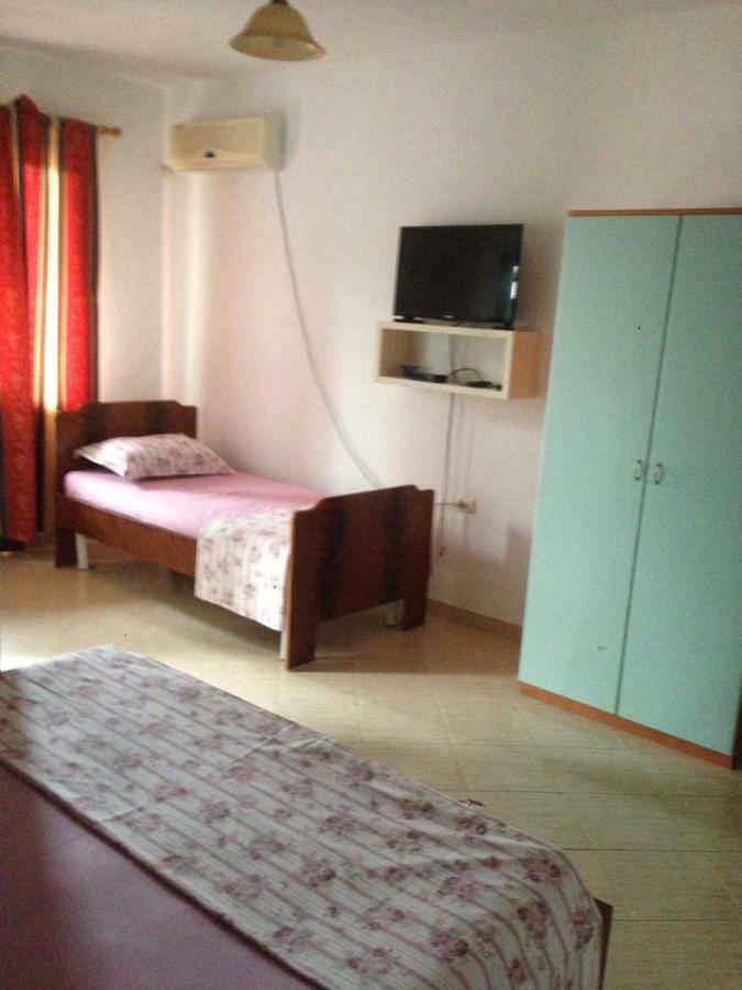 Hotel Moris Durres Exterior photo
